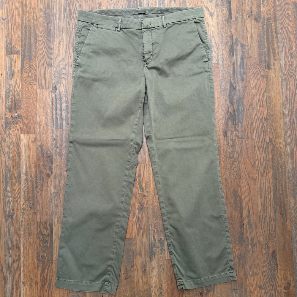 Banana Republic Green Chino Straight Leg Pants